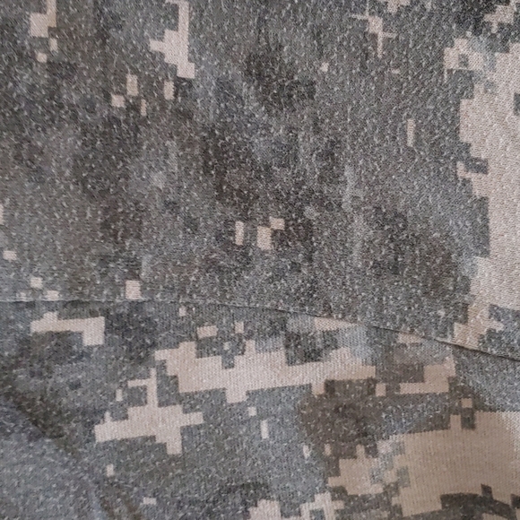 Tshirt - Picture 2 of 3